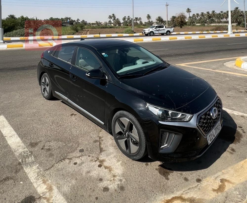 هیوندای ئایۆنیک